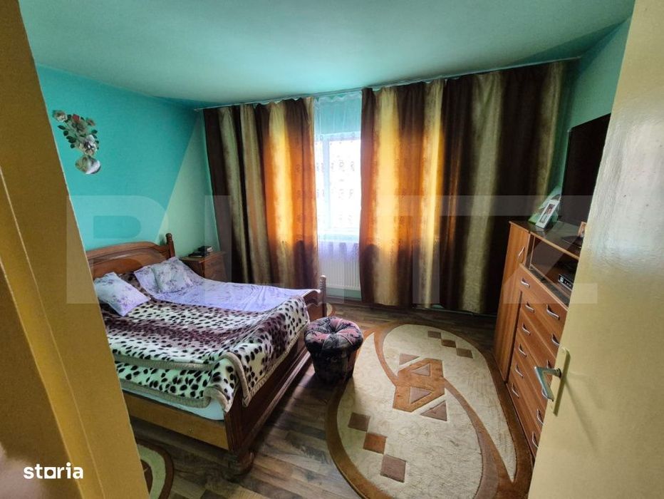 Apartament cu 4 camere, decomandat, 79 mp, etaj intermediar, zona Micr