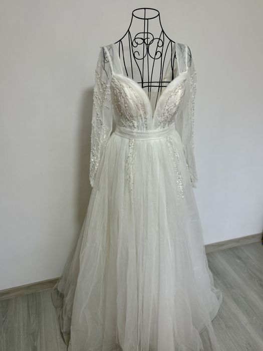 Rochie de mireasa in A