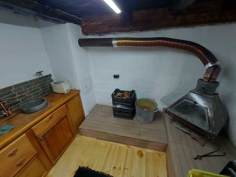 Продава се Къща в с. Царевци, Област Търговище - 320 кв.м за 563 €/кв.м - Снимка #1