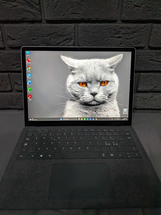 Surface laptop 5