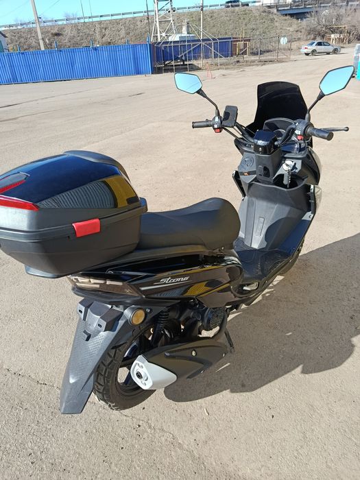 Продам Макси скутер