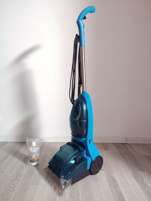 Aspirator spălat covoare