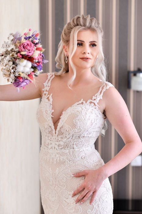 Rochie de mireasă Maya Fashion romantică cu trena și spate decupat, culoarea ivoire