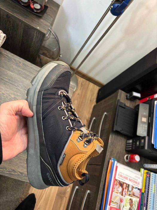 Bocanci mid impermeabili Drumeție NH100 Albastru Bărbați - Marimea 42