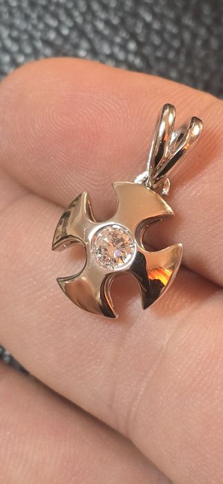 Cruce Platină cu diamant