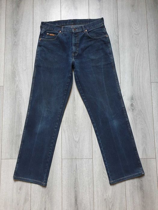 Blugi WRANGLER "Texas" (Stretch) - Marime W33 L32 (Talie 88 cm)