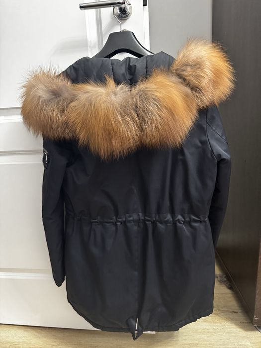 Parka impermeabila cu gluga si blana