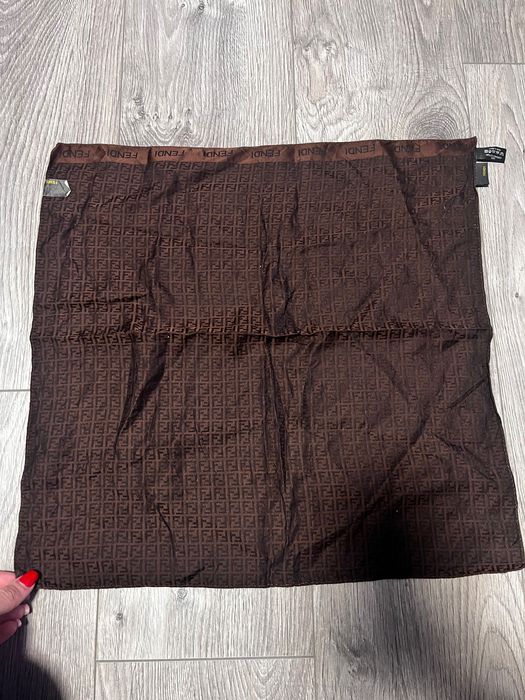 Оригинален шал Fendi – кафяв монограм