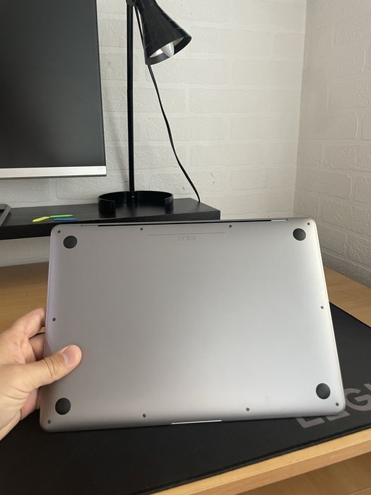Macbook Air M1 почти новый