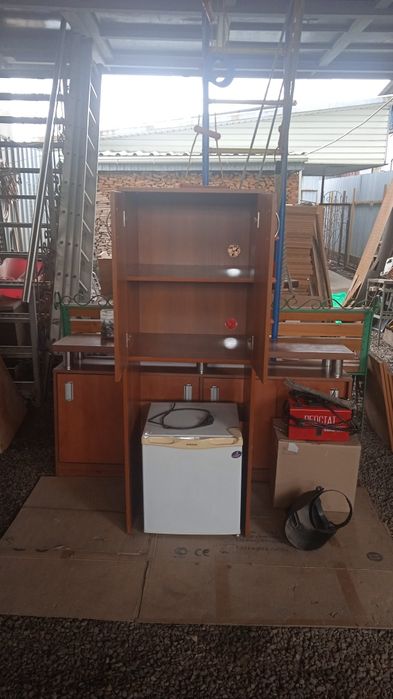 Холодильник         .