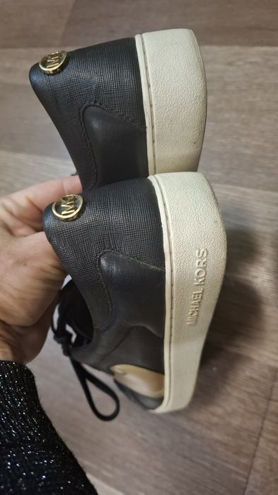 Женские оригинальные кеды Michael Kors.