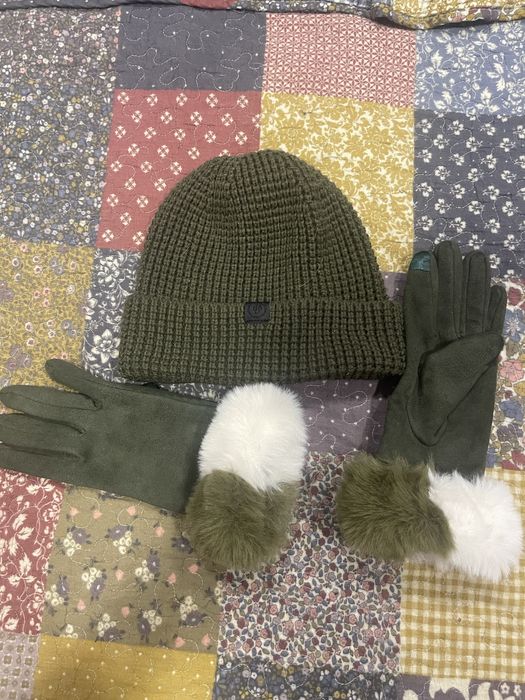 Нови шапка и ръковици-зелени,без етикет