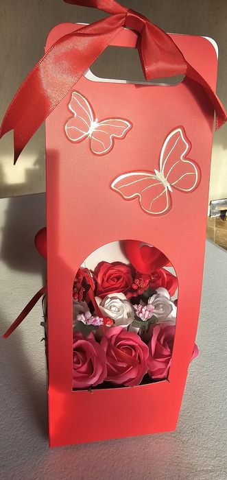 Aranjamente din flori de sapun