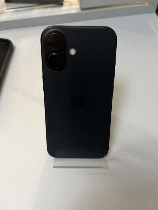 Iphone 16 Black 128GB 100 % 7 цикъла