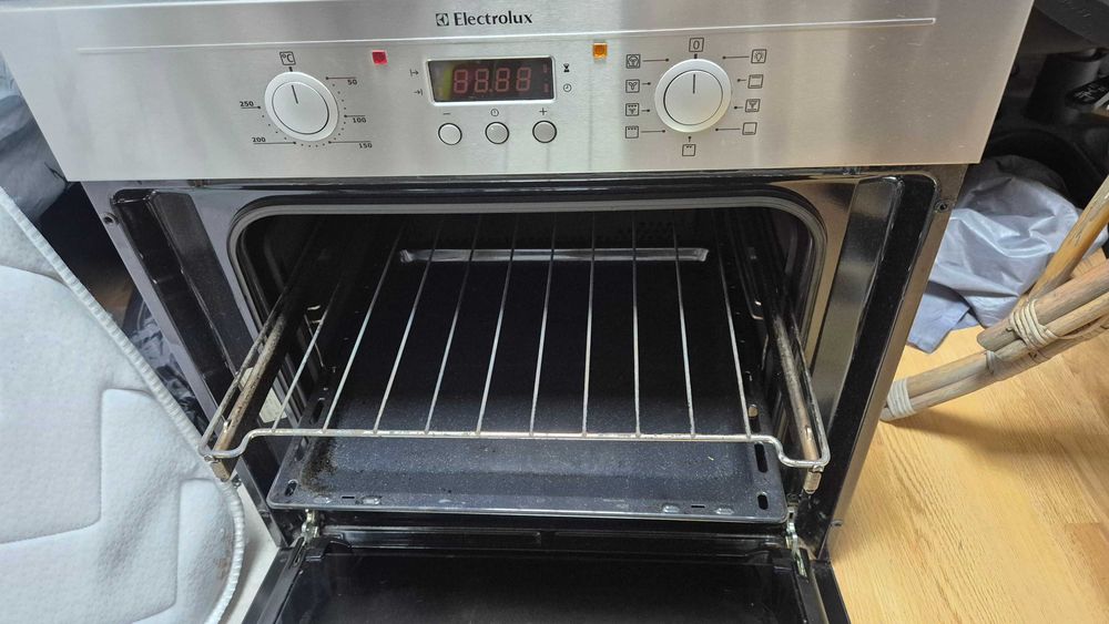 PACHET Cuptor incorporabil Electrolux + plita gaz Electrolux, inox, stare foarte buna