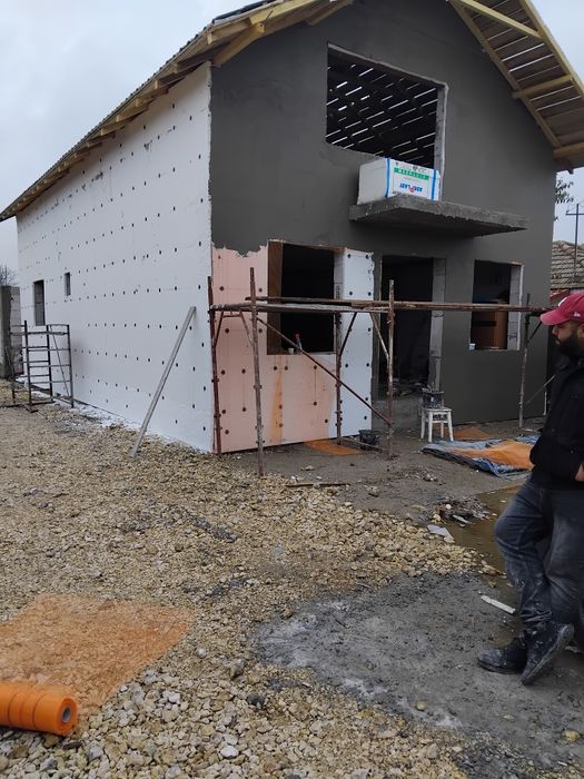 De vânzare casa cu mansarda