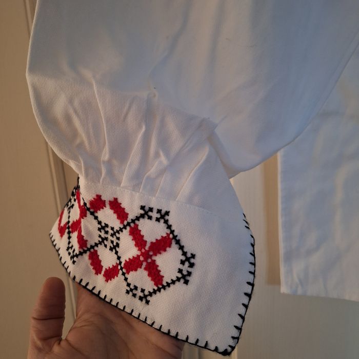 Ie  traditionala barbati