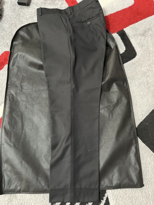 Продам костюм новый