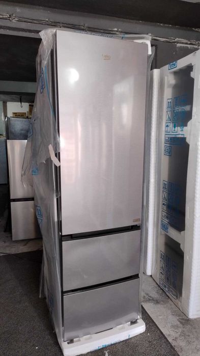 Комбиниран Хладилник с фризер Beko-Беко 203.5 см 351 л HarvestFresh™