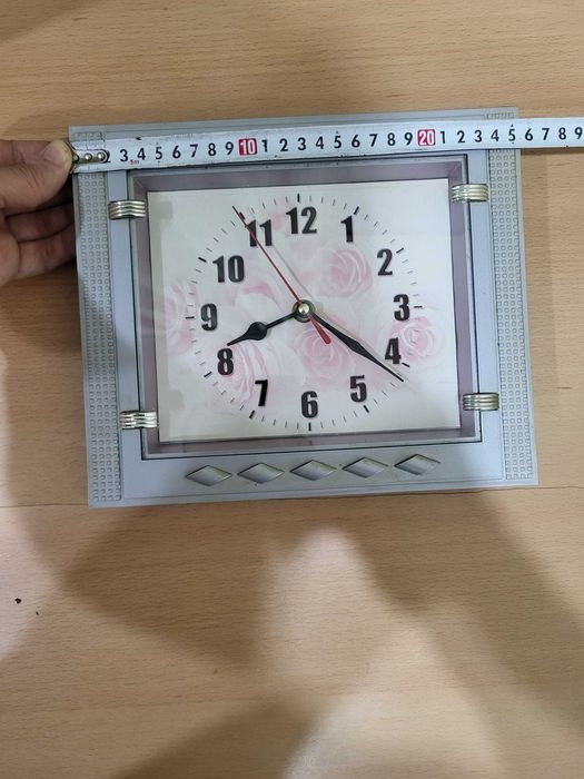 Продам настенные часы