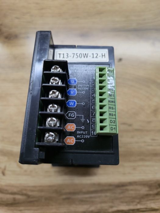 Частотный преобразователь 750 ватт