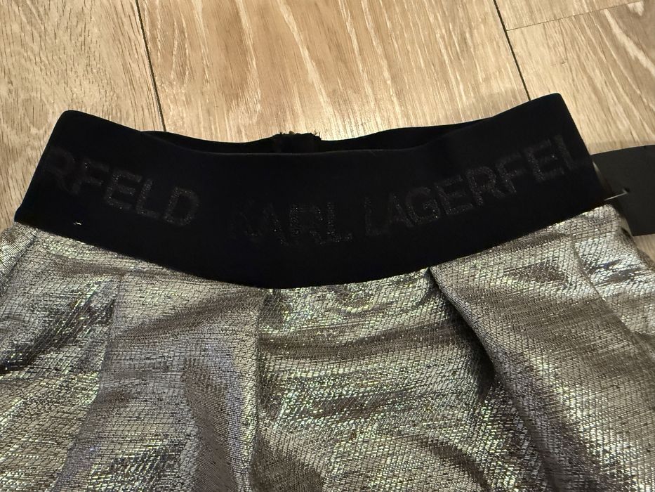 Нова пола Karl Lagerfeld за 122 см или XS