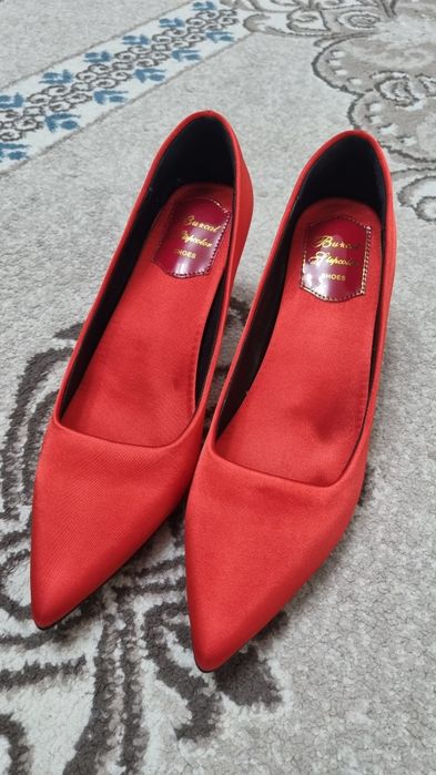 Красные туфли 40р