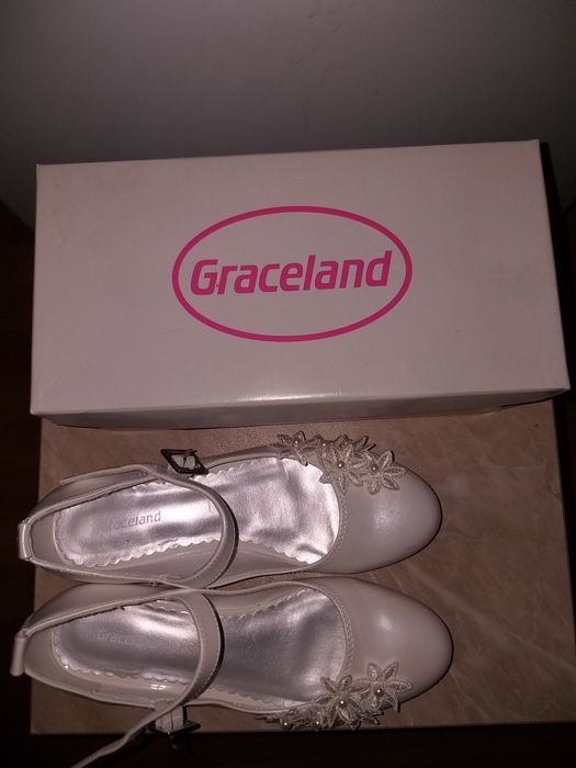 Продам б/у туфельки