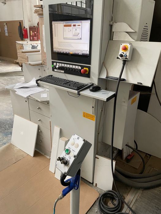 машина Rover 1232k