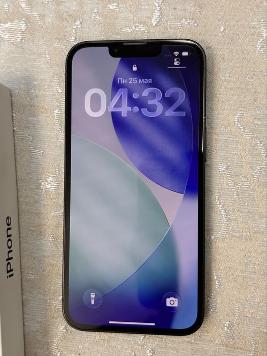 Продам iPhone 13 в хорошем рабочем состоянии.