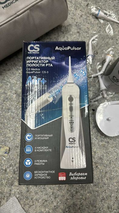 Портативный ирригатор полости рта