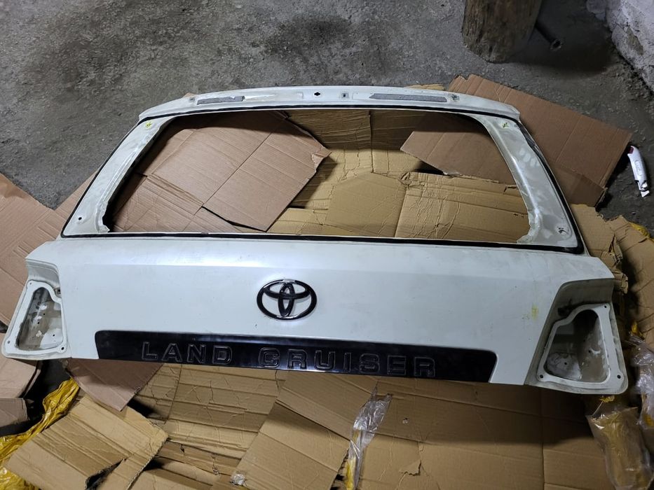 Запчасти на ЛендКрузер 200