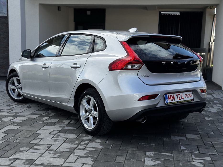 Volvo V40 D3 Automat / 2.0 Diesel 150cp/ Euro 6 / cash sau rate