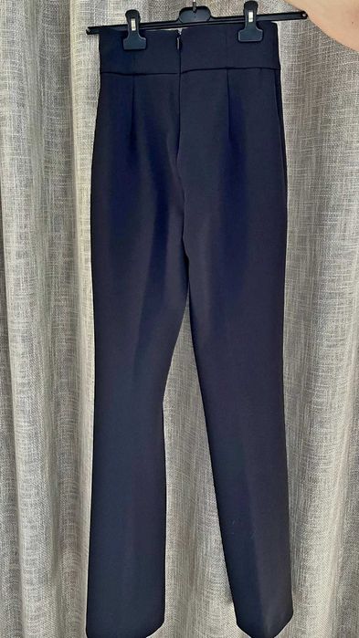 Нов,елегантен панталон,модел на Pinko