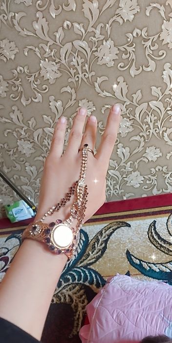 soat va uzuk juda chroyli