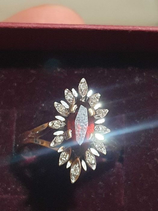 Inel Aur 18k cu Rubin Natural diamante