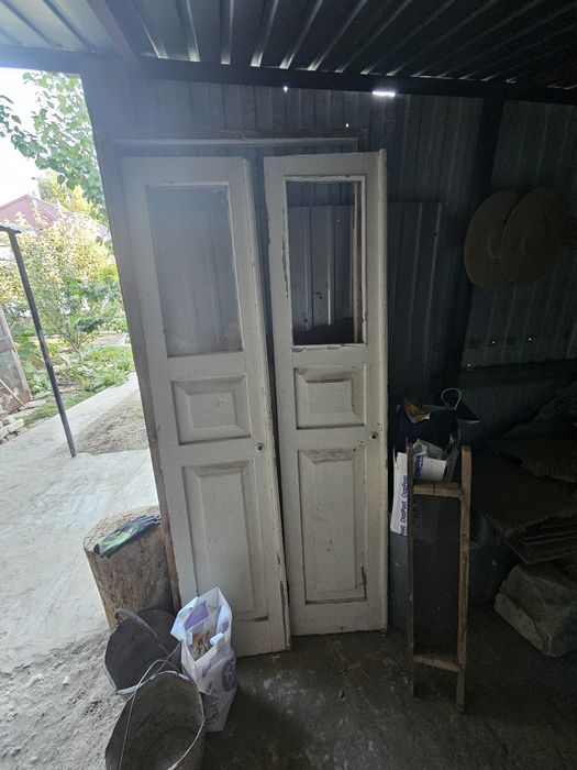 Продам дверь бу дерево