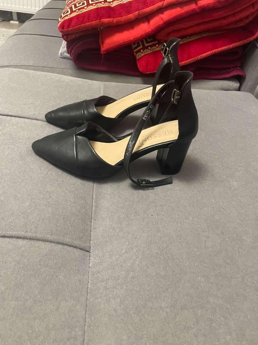 Туфли 38 размер чёрный