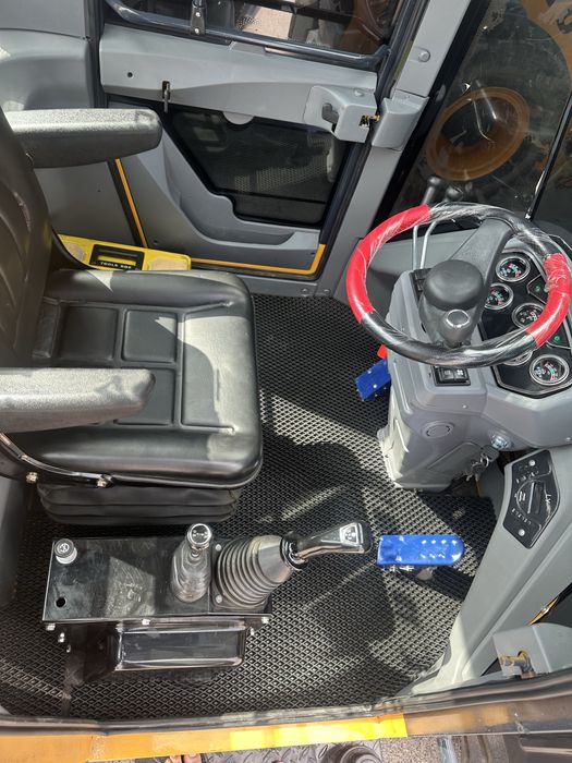 фронтальный колесный погрузчик 948