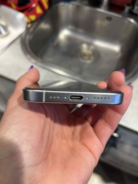 iPhone 16 pro-256 GB