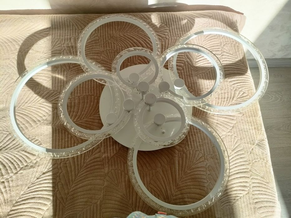 Люстра потолочная