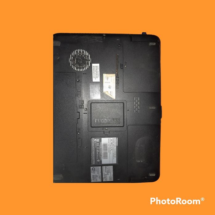 Notbuk toshiba sotiladi