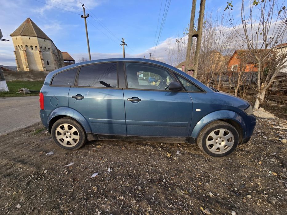 Vând Audi A2 2001