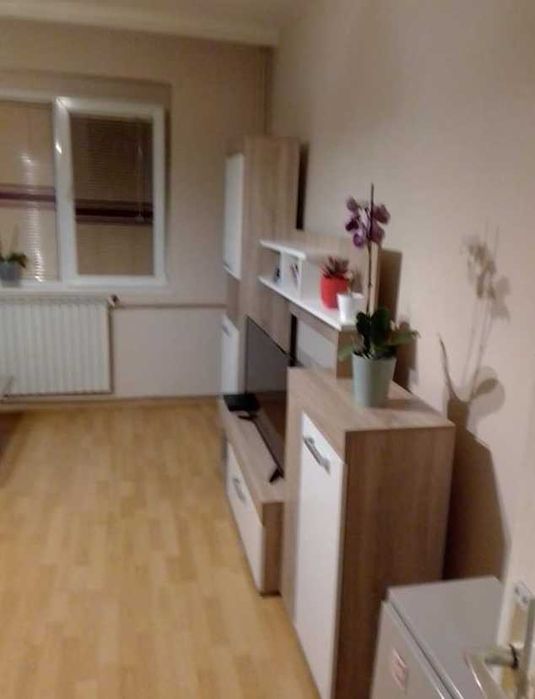 Дава се под наем Едностаен апартамент в Бургас, Славейков - 35 кв.м за 178.5 € - Снимка #1