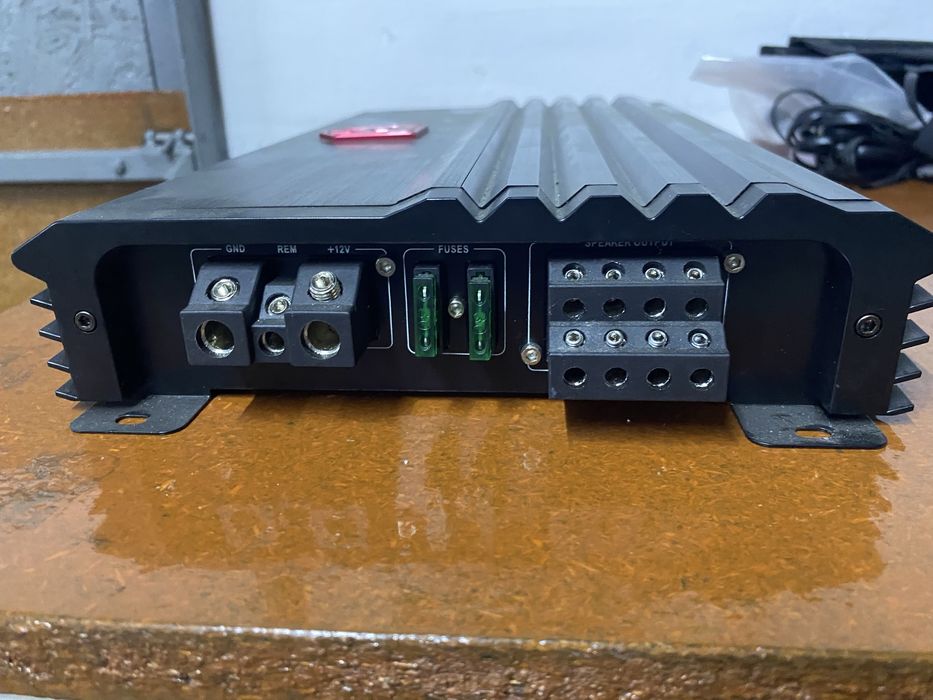 Усилитель автомобильный