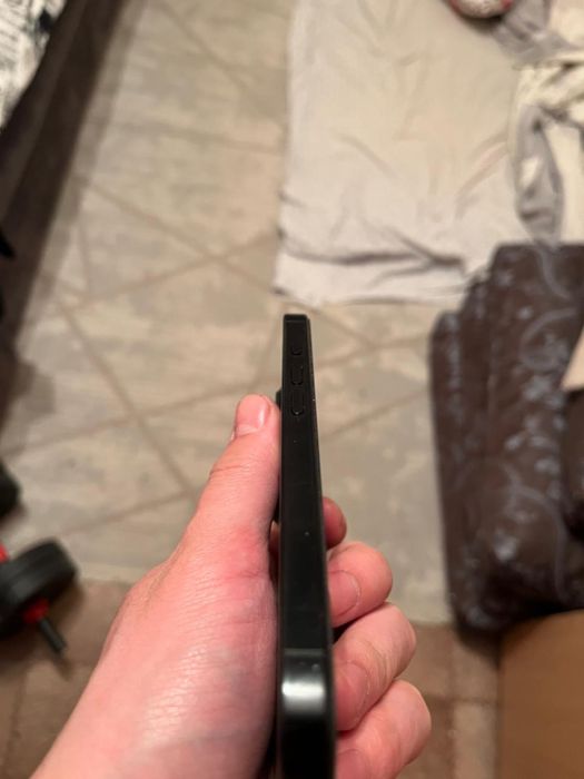 Продам айфон 16 про 256 гб