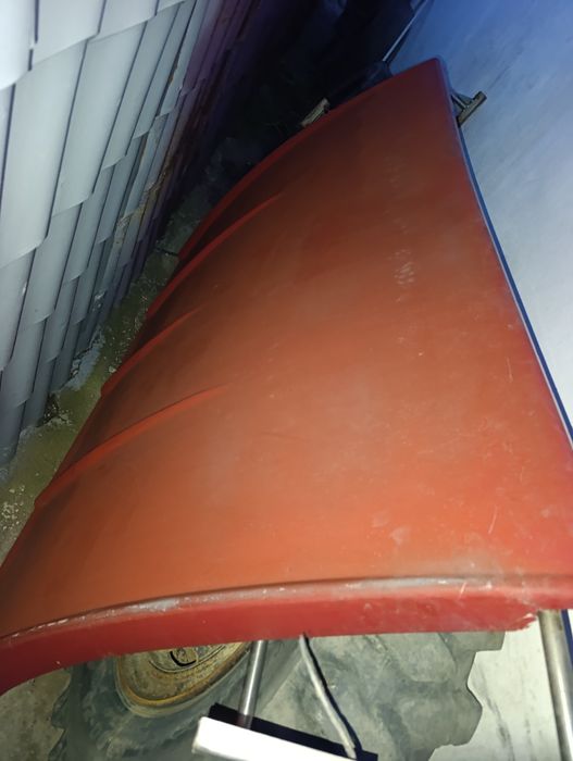 Козырек для грузовой автомашины