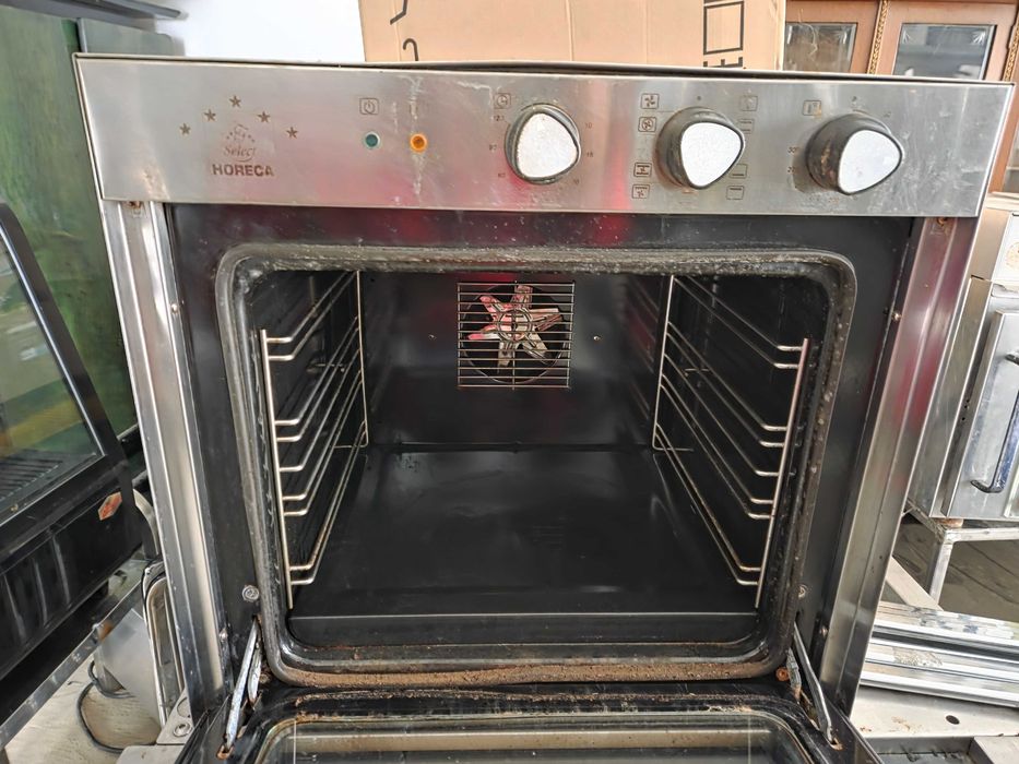 Cuptor convectie, Aragaz cu 4-6 ochiuri, electric sau gaz, cu banc in