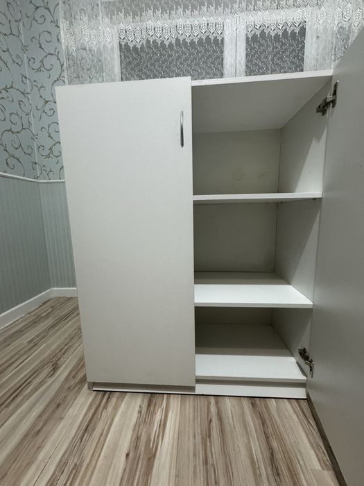 Срочно продаю шкаф универсал