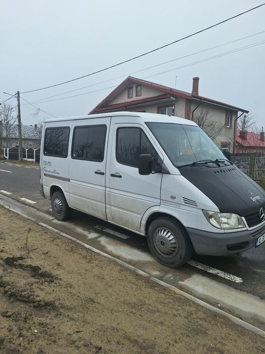 Vînd sprinter 2,2  , 130 cp an 2003 autoturism 8+1